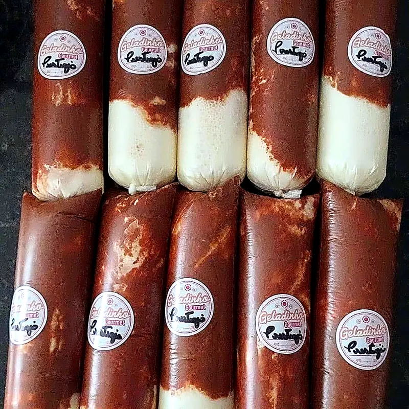 Gelinhos gourmet de chocolate com coco, com etiqueta